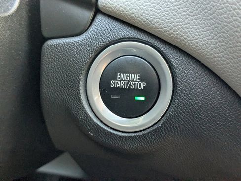 Used 2019 Chevrolet Equinox LT image 23