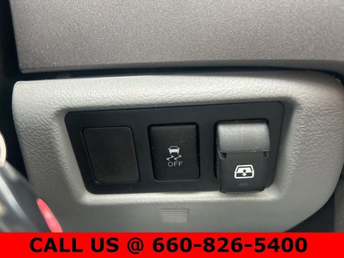 Used 2012 Toyota Tundra 4x4 CrewMax image 26