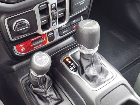 New 2026 Jeep Gladiator Mojave AWD/4WD image 19