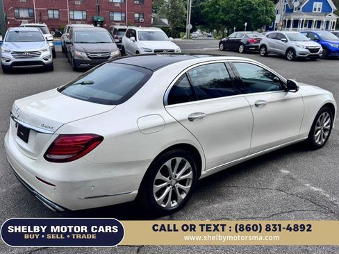 Used 2017 Mercedes-Benz E 300 4MATIC image 5
