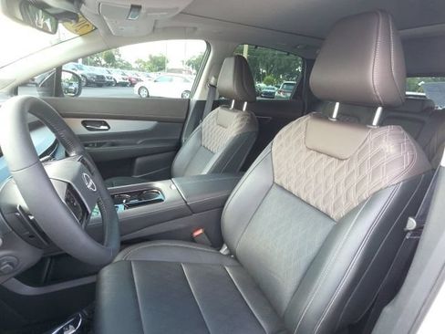 Used 2025 Nissan Murano Platinum w/ Cargo Package AWD/4WD image 5