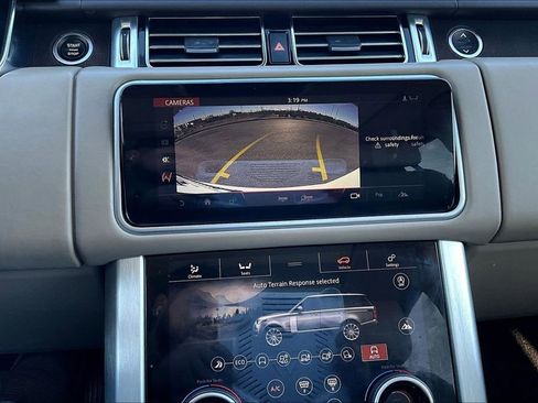 Used 2018 Land Rover Range Rover HSE image 15