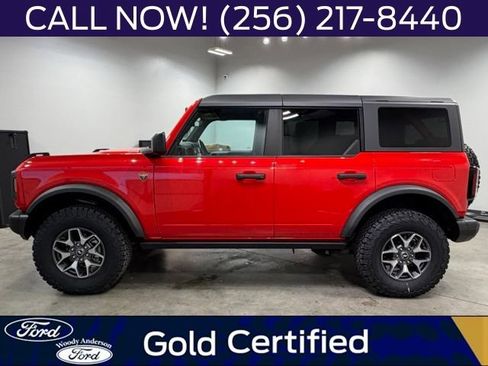 Used 2023 Ford Bronco Badlands AWD/4WD image 3