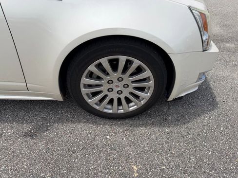 Used 2011 Cadillac CTS Premium RWD image 4