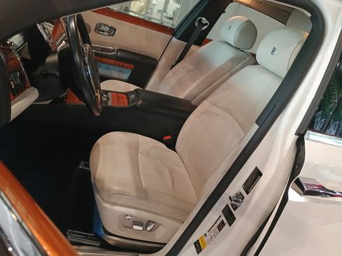 Used 2011 Rolls-Royce Ghost RWD image 9