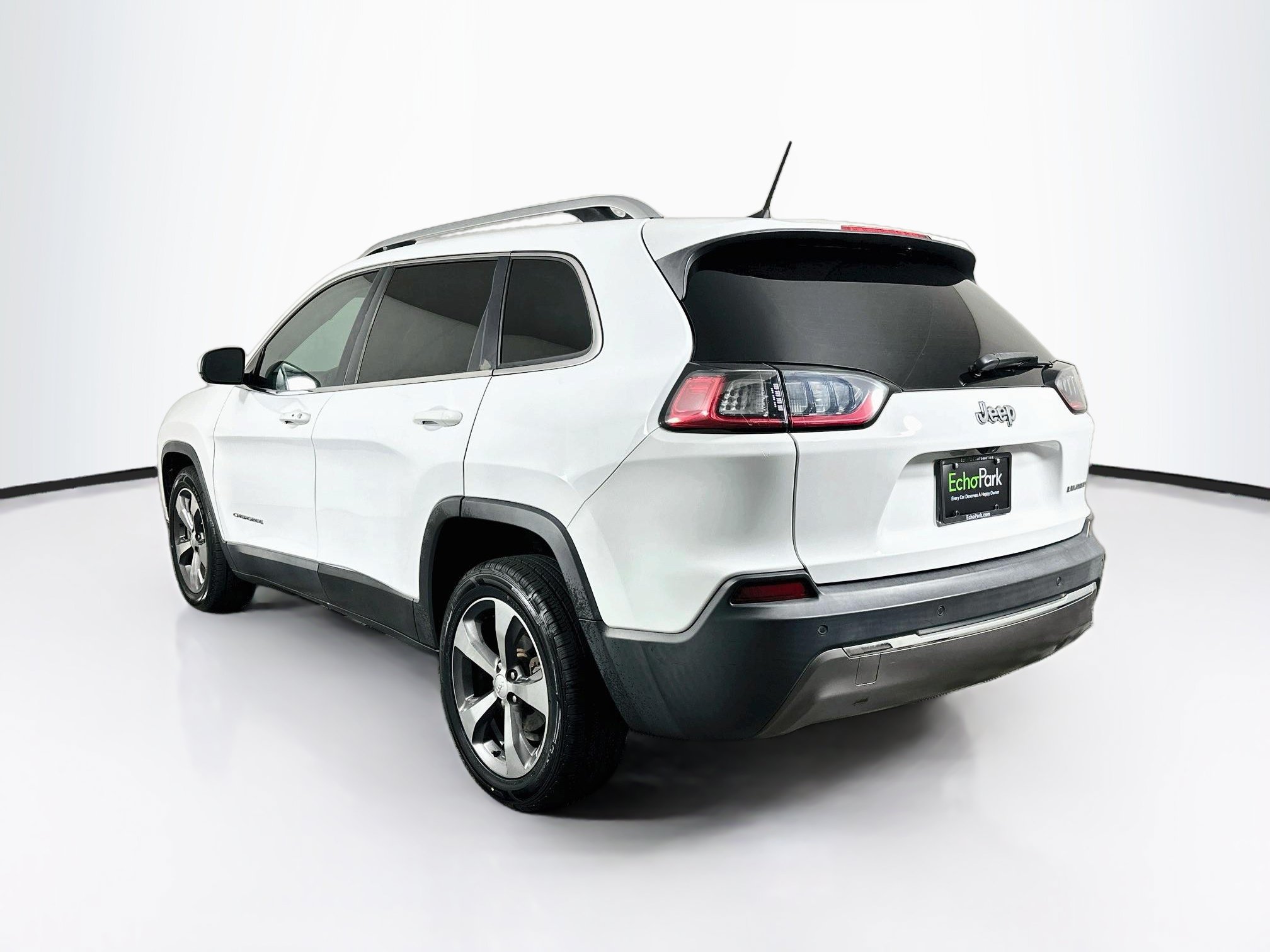 Used 2019 Jeep Cherokee Limited FWD image 5