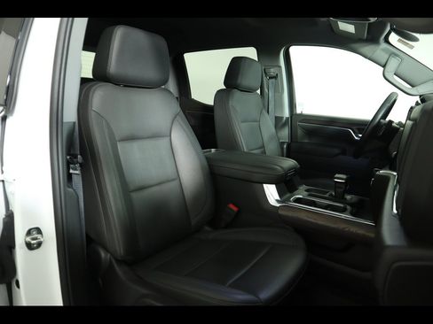 Used 2024 GMC Sierra 1500 SLT image 31