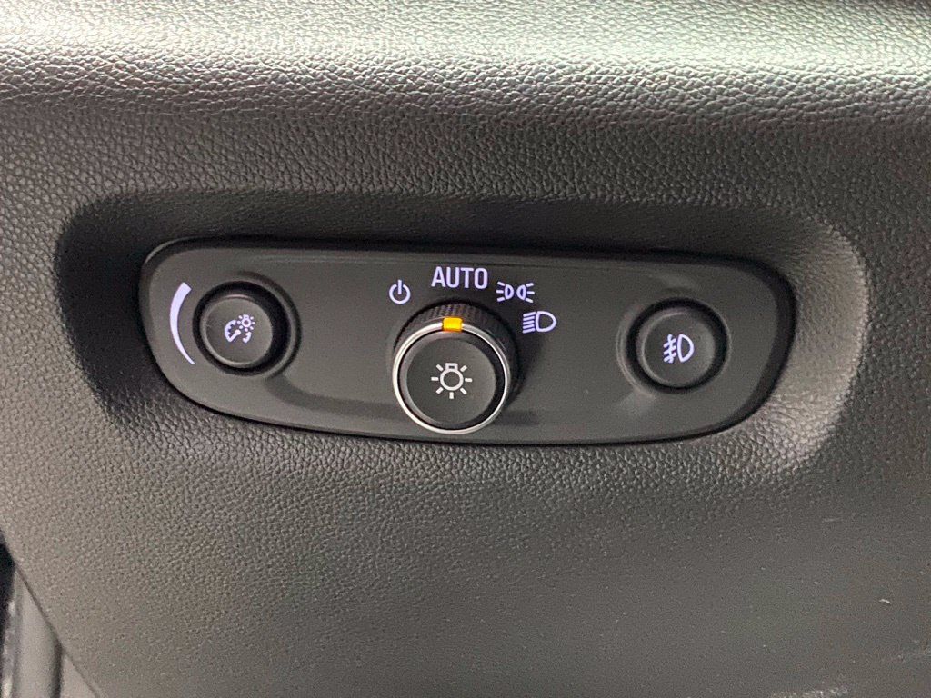 Used 2020 Chevrolet Traverse LT w/ LPO, Floor Liner Package AWD/4WD image 20
