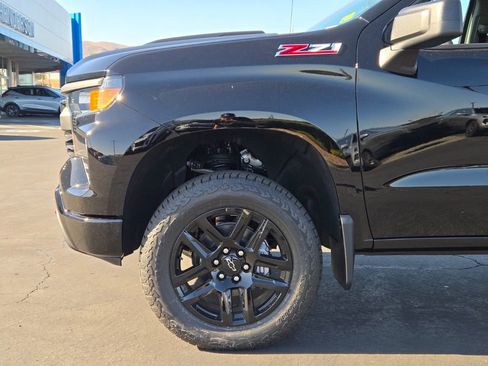 New 2026 Chevrolet Silverado 1500 Custom Trail Boss AWD/4WD image 5