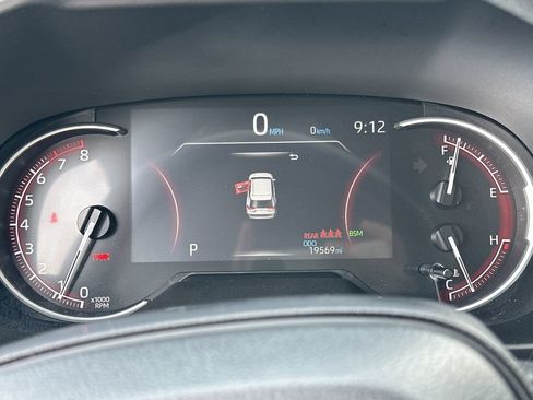 Used 2025 Toyota RAV4 XLE w/ Convenience Package FWD image 13