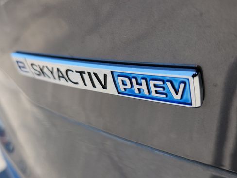 Used 2024 MAZDA CX-90 Plug-In Hybrid w/ Preferred AWD/4WD image 11