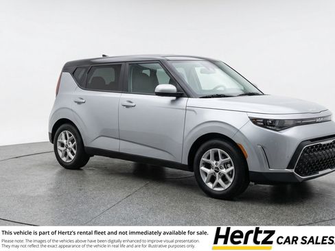 Used 2025 Kia Soul LX w/ LX Technology Package FWD image 1