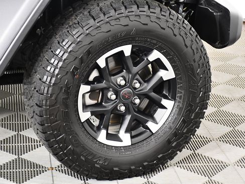 Used 2026 Jeep Gladiator Rubicon AWD/4WD image 52