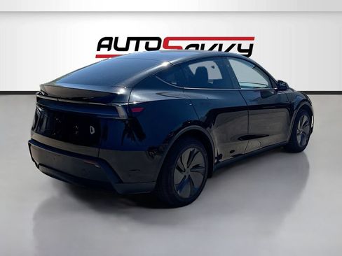 Used 2026 Tesla Model Y 2WD image 7