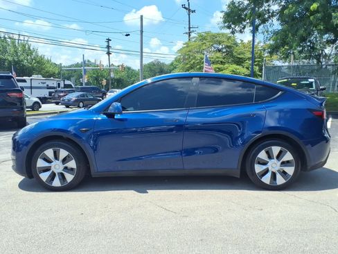 Used 2021 Tesla Model Y Long Range AWD/4WD image 8