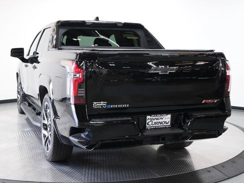 Used 2025 Chevrolet Silverado EV RST AWD/4WD image 6