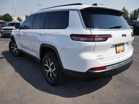 Certified 2025 Jeep Grand Cherokee L Limited w/ Trailer Tow Package AWD/4WD image 18