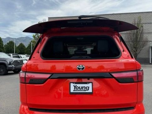 Used 2023 Toyota Sequoia TRD Pro AWD/4WD image 9