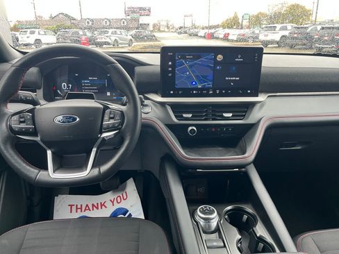 Used 2025 Ford Explorer ST-Line w/ ST-Line Street Pack image 14