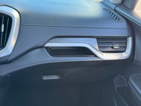 Used 2024 GMC Terrain SLT image 20