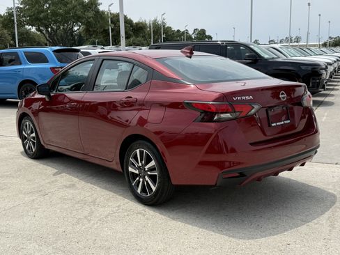 Used 2025 Nissan Versa SV FWD image 7