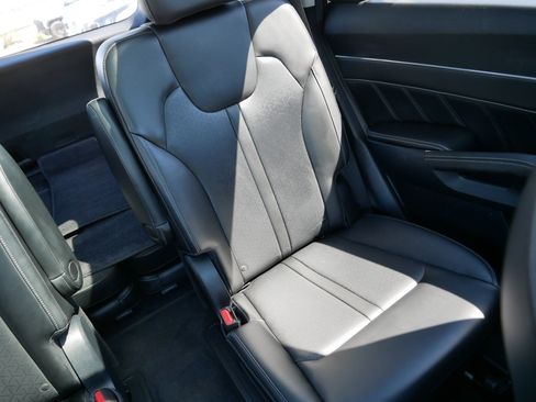 Certified 2023 Kia Sorento SX AWD/4WD image 32