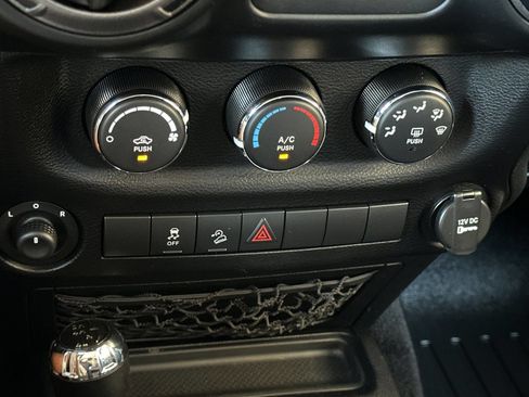 Used 2011 Jeep Wrangler Unlimited Sport AWD/4WD image 21