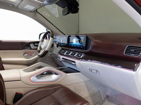 Used 2021 Mercedes-Benz Maybach GLS 600 4MATIC image 31