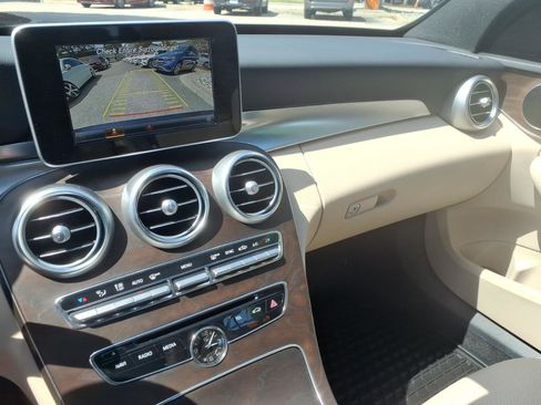 Used 2018 Mercedes-Benz C 300 Sedan image 33