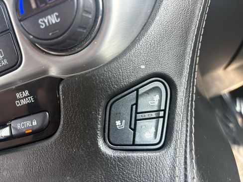 Used 2017 GMC Yukon SLT w/ Premium Edition AWD/4WD image 43
