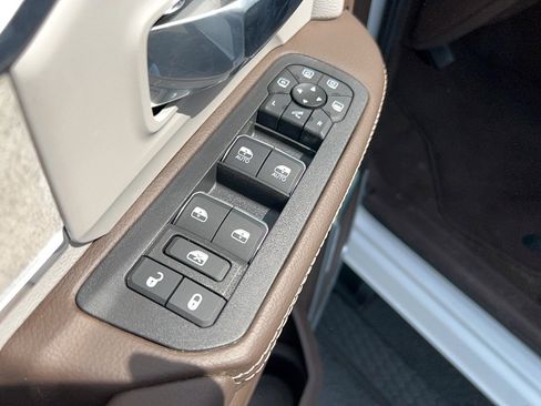 New 2025 RAM 2500 Laramie image 17