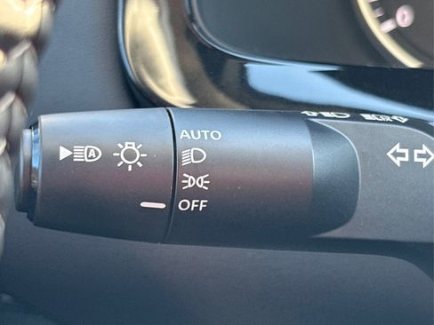 New 2025 Nissan Pathfinder SV image 25