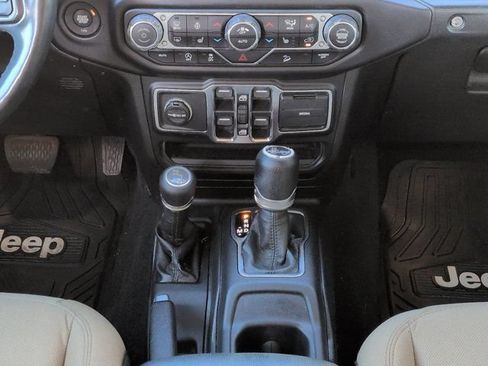Used 2020 Jeep Wrangler Unlimited Sport AWD/4WD image 17