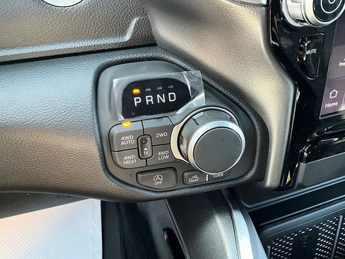 New 2026 RAM 1500 Big Horn AWD/4WD image 19