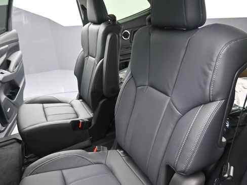 New 2026 Subaru Ascent Limited AWD/4WD image 38
