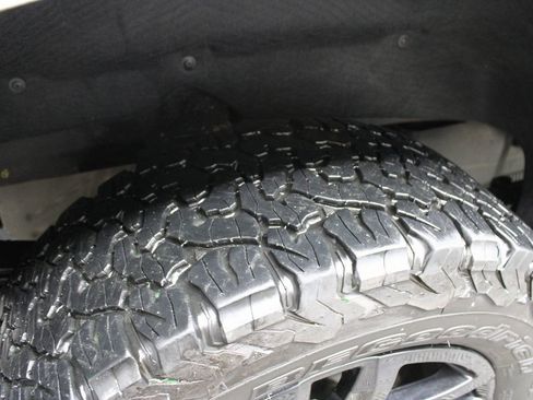 Used 2024 Chevrolet Silverado 1500 LT Trail Boss w/ LT Trail Boss Premium Package image 36