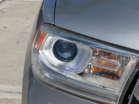 Used 2020 Dodge Durango SXT w/ 3rd Row Seating Group image 9