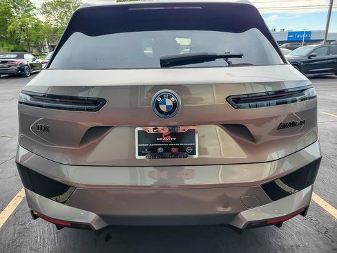 Used 2024 BMW iX M60 image 4