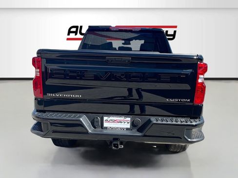 Used 2025 Chevrolet Silverado 1500 Custom Trail Boss w/ Turbomax Blackout Package AWD/4WD image 6