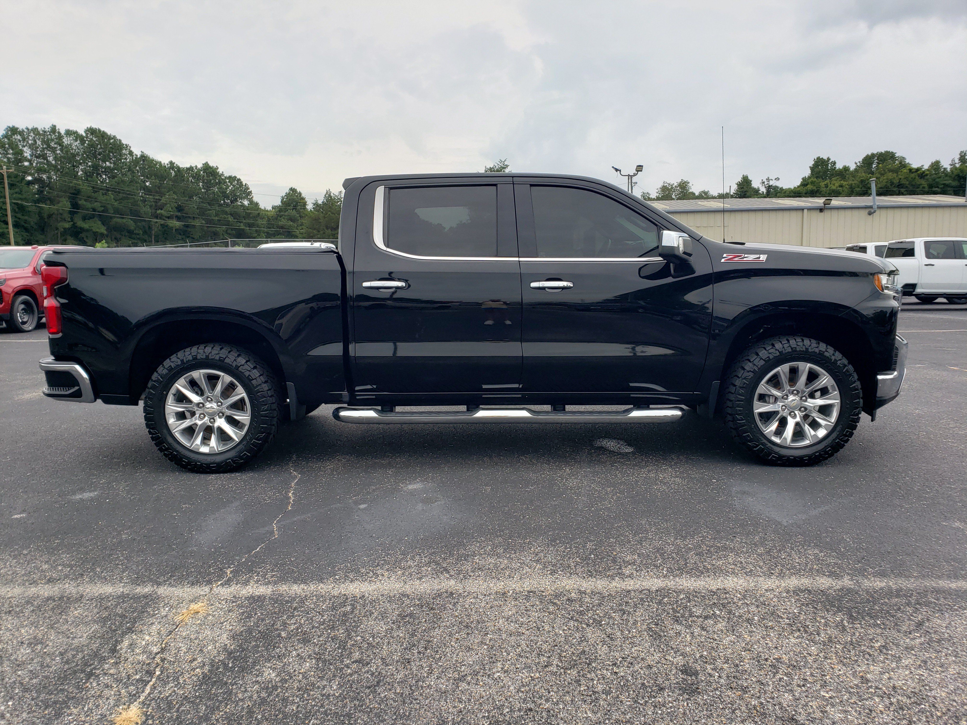 Used 2021 Chevrolet Silverado 1500 LTZ w/ LTZ Premium Package AWD/4WD image 5