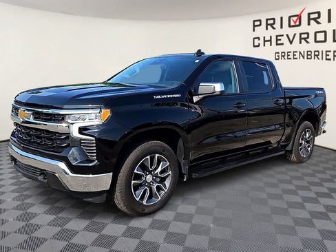 Used 2024 Chevrolet Silverado 1500 LT AWD/4WD image 4