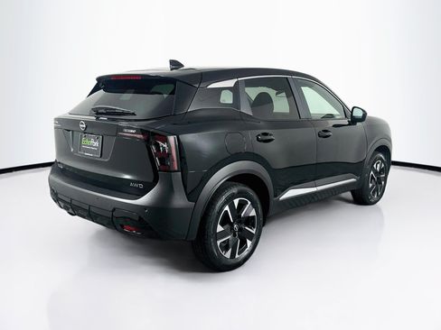 Used 2025 Nissan Kicks SV AWD/4WD image 9