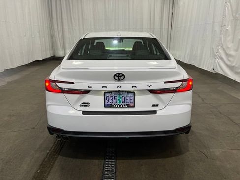 Used 2025 Toyota Camry SE w/ Convenience Package AWD/4WD image 5