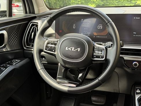 Used 2025 Kia Sorento S w/ Panoramic Sunroof Package FWD image 12