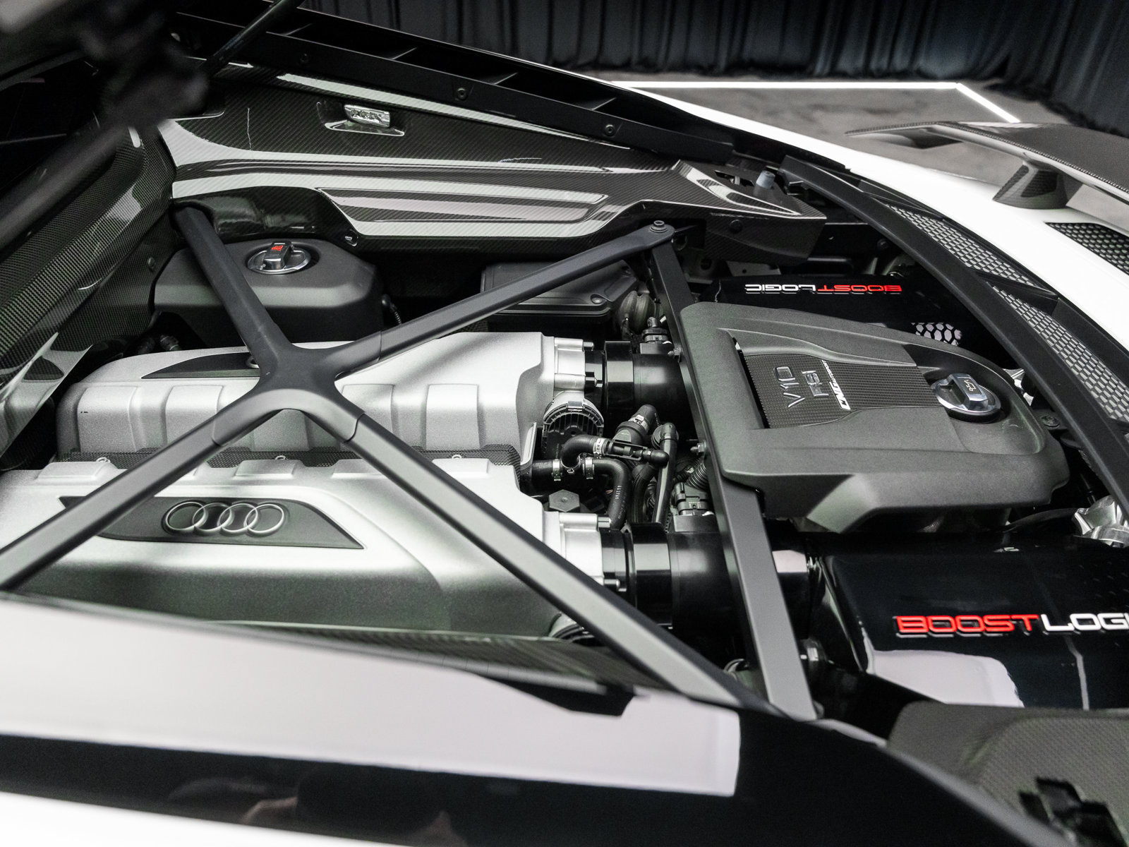 Used 2018 Audi R8 V10 plus AWD/4WD image 3