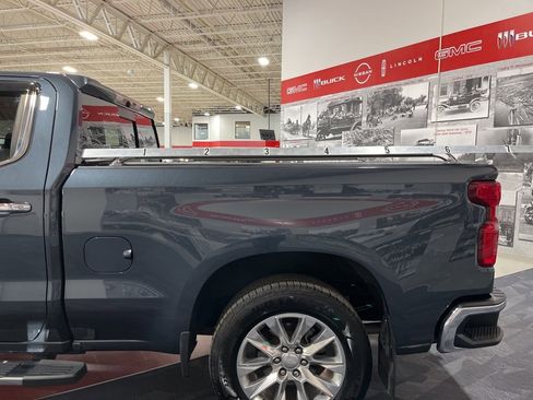 Used 2021 Chevrolet Silverado 1500 LTZ w/ Z71 Off-Road Package image 13