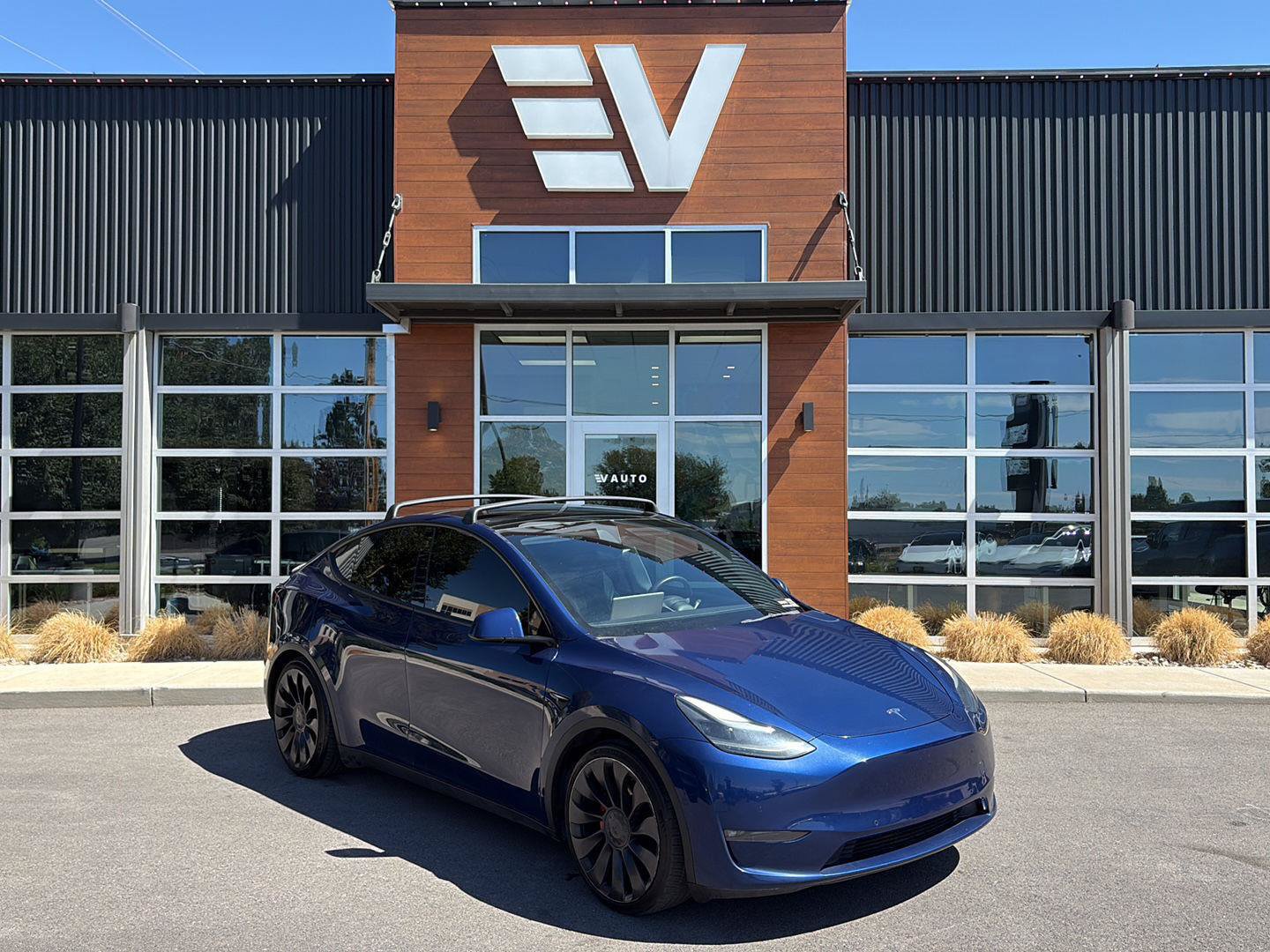 Used 2022 Tesla Model Y Performance AWD/4WD image 1