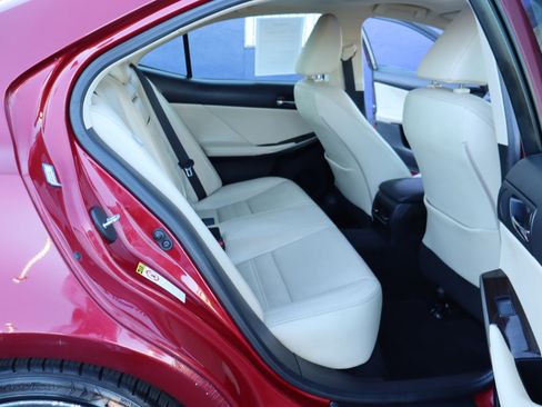 Used 2014 Lexus IS 350 image 31