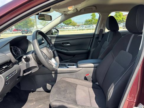 Used 2025 Nissan Sentra SV FWD image 24