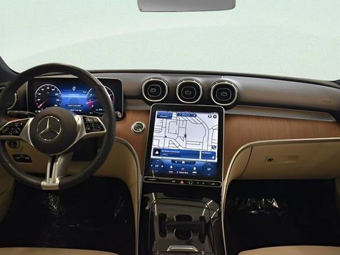 Used 2022 Mercedes-Benz C 300 4MATIC Sedan image 5